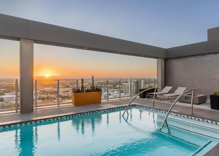 Boulevard Highrise Stu Sky Pool Gym 38