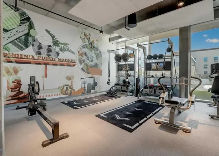Apartment Boulevard Highrise Stu Sky Pool Gym 38 *